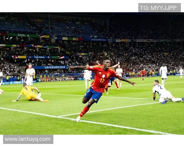 球星风采尽显 足球场上的传奇人物与精彩瞬间的完美呈现